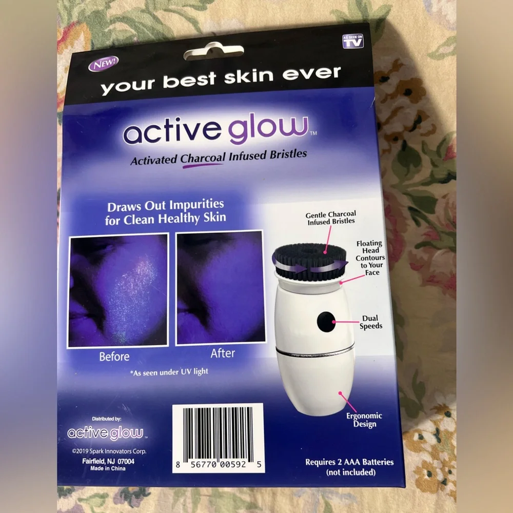 As Seen On TV Active Glow Makeup Brush - White and Purple